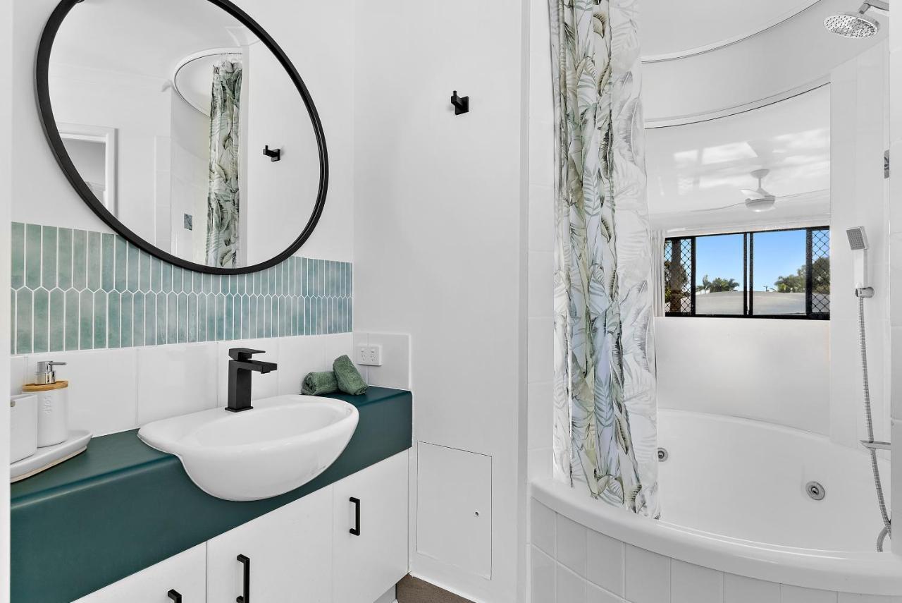 Sun Drenched Unit In Noosaville Extérieur photo